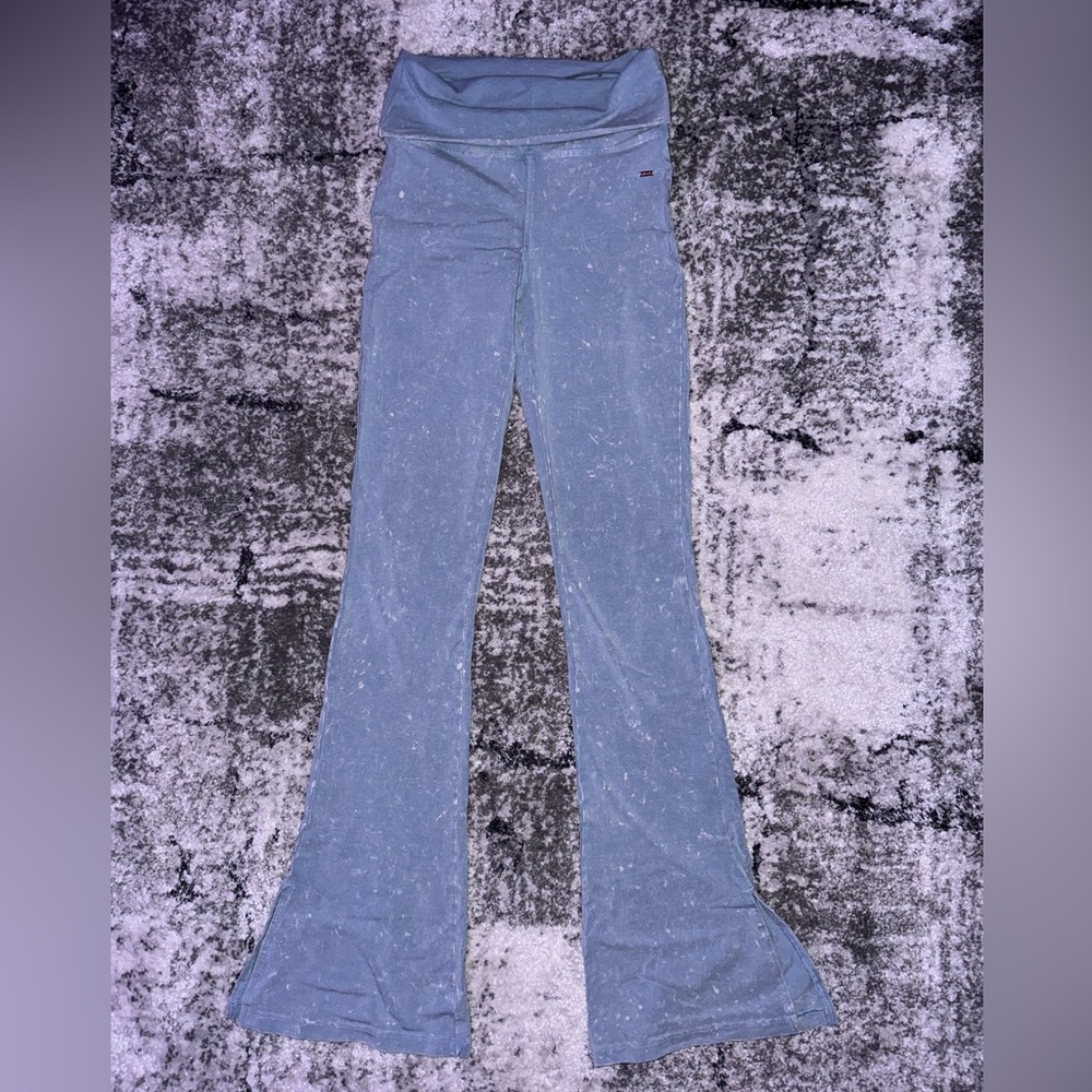 PINK Victoria Secret Light Blue Yoga